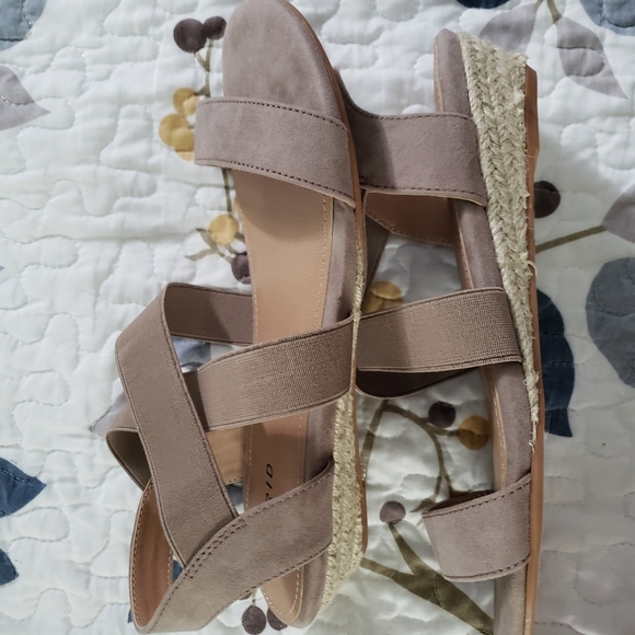 Torrid || 8 Taupe Stretch Slingback Wedge - Picture 3 of 6